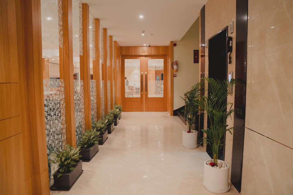 Hotel Siddharth Grand