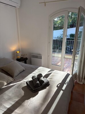 4 Schlafzimmer, Bügeleisen/Bügelbrett, kostenloses WLAN, Bettwäsche