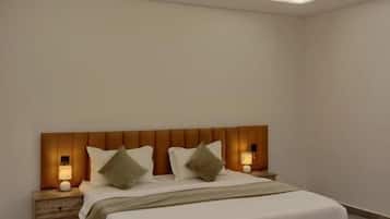 Leilighet, balkong, byutsikt | Strykejern/-brett, wi-fi (inkludert) og rullestolvennlig