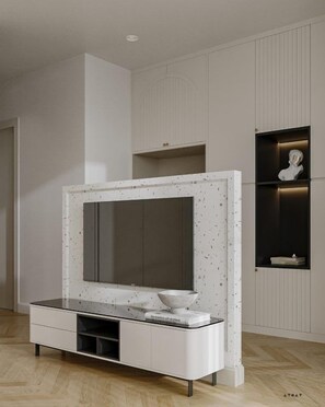 Artículos del minibar gratis y decoración personalizada 