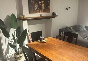 House | Living room - Lovely Holiday Home in Loire for 10 (Mauges-sur-Loire)