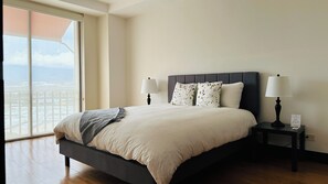 2 bedrooms, in-room safe, iron/ironing board, travel cot - Lux 2-BR 1 story Condo in the heart of Everything!!! (San Rafael de Escazú)