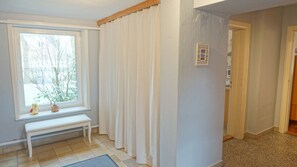 Interior - Spacious vacation home with garden, terrace and family-friendly furnishings (Garding)