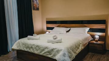 Iron/ironing board, free WiFi