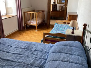 7 habitaciones y wifi gratis 