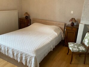 9 bedrooms, free WiFi