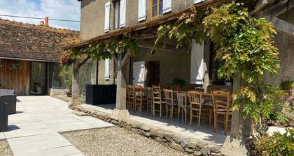 Grande Maison avec Piscine Chauffée à Bois Bertrand