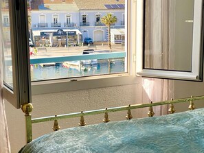 2 bedrooms, free WiFi - Bright Apartment in Mèze - 4 ppl, 2 bdr, AC, Parking (Mèze)