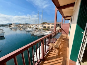 Property grounds - 2-Bedroom Apartment with Air Conditioning and WIFI (Port Grimaud)