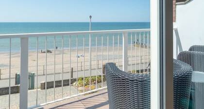 Four Degrees West Beach House In Tywyn