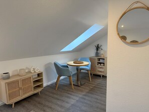 Dining - Charming apartment S17 Bude 32 with open kitchen in the heart of Flensburg (Flensburg)