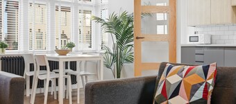 Modern Pet-Friendly Flat with Parking