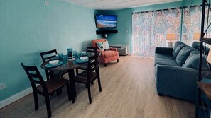 DVD player - Beautiful 1 bedroom oceanfront condo, free WiFi, linens included and an indoor pool located right on the boardwalk! (Ocean City)