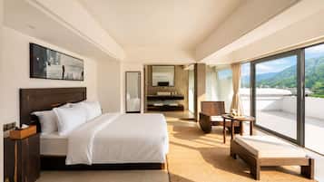Panoramic Room | Premium bedding, pillowtop beds, minibar (free items), desk