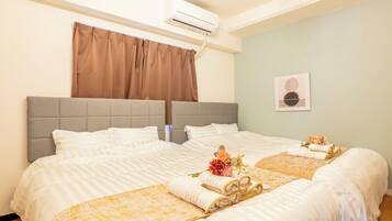 3 bedrooms, iron/ironing board, WiFi, bed sheets