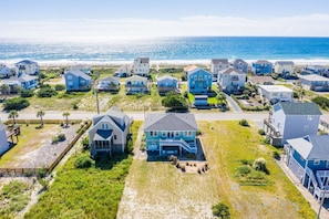 Exterior - Charming 3 bedroom house with views of the ocean and the sound (Topsail Beach)
