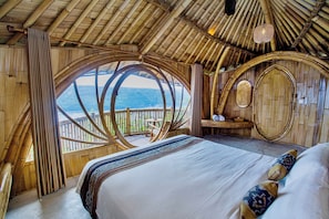 Cortinas opacas y wifi gratis