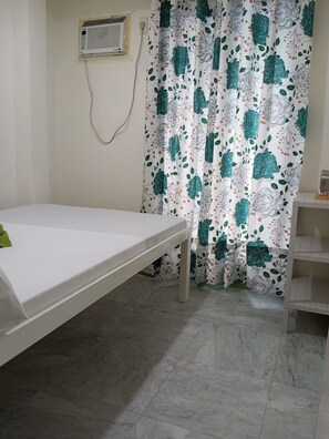 Basic Room, Beach View | In-room safe, iron/ironing board - Liberty's Homestay (Coron)