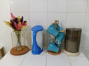 Basic Room, Beach View | Coffee and/or coffee maker - Liberty's Homestay (Coron)