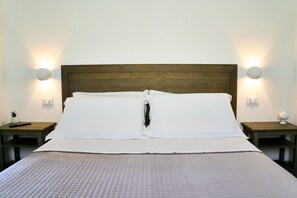 1 bedroom, iron/ironing board, free WiFi, bed sheets - Second floor suite/apartment with terrace (Montalbano)