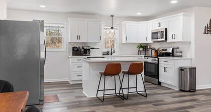 Newly Renovated 2BR/2BA Home. Near Buchanan