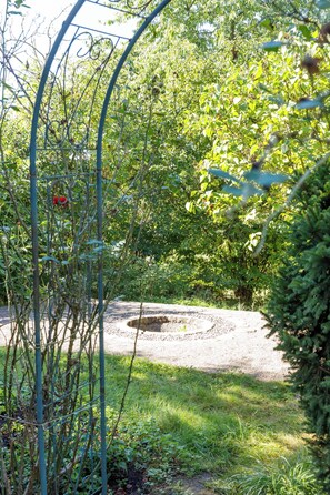 Property grounds - House Altburgstädtel - idyllic location close to the city for 8 people In Dresden in the countryside (Dresden)