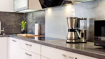 Ofen, Herdplatte, Geschirrspüler