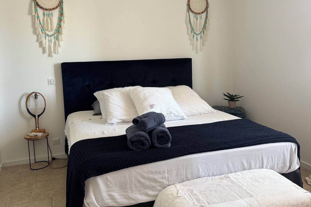 Blackout drapes, iron/ironing board, WiFi (free)
