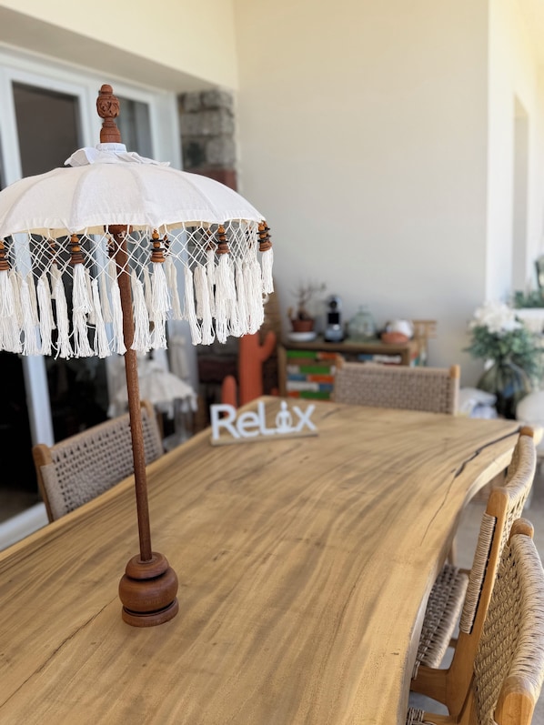 Double Room, Bay View | Dining