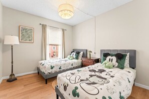 Maison en rangée, Plusieurs lits, patio, vue sur le jardin (Peaceful Palms) | 3 chambres, décor unique, ameublement unique