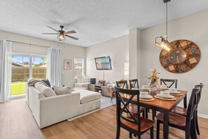 Townhome, Multiple Beds, Patio, Garden View (Peaceful Palms) | Living area