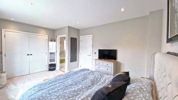 3 chambres, fer et planche à repasser, Wi-Fi