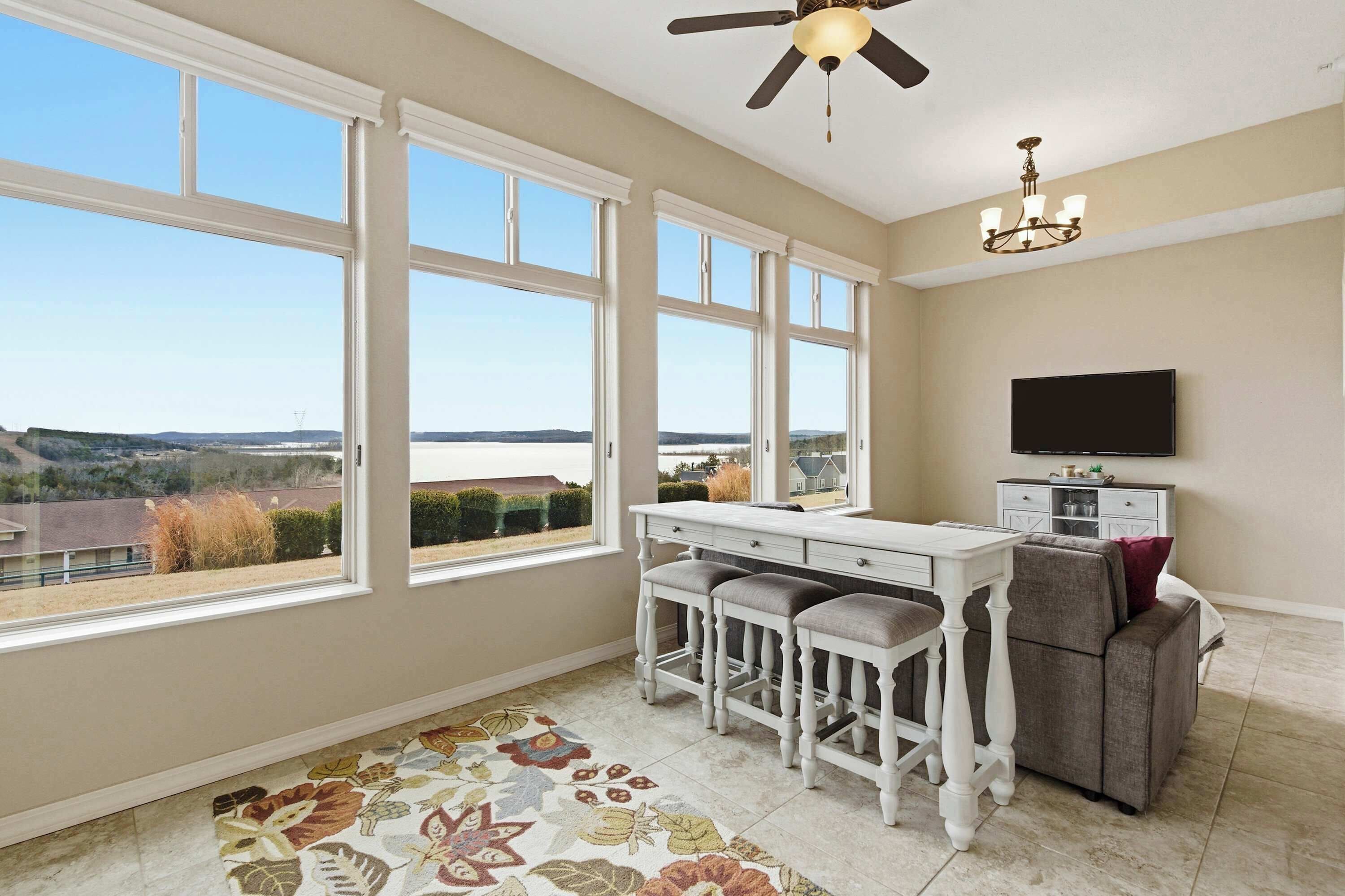 Condo, Multiple Beds, Patio (Majestic Retreat) | Interior