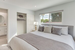 Interior - 2 Mi to Dtwn Palm Springs! Modern Condo w/ Pool (Palm Springs)