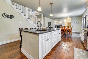 Rumah (5 Bedrooms) | Interior