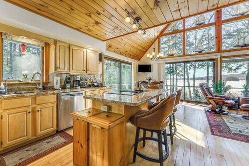 Gateway to Acadia! Green Lake Home w/ Hot Tub