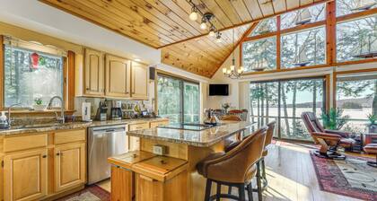 Gateway to Acadia! Green Lake Home w/ Hot Tub