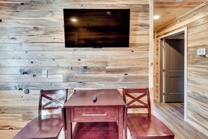 Nhà (2 Bedrooms) | Nội thất