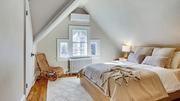Casa (Multiple Bedrooms) | Parte interna