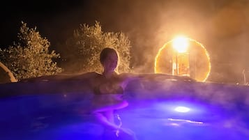 4 piscines extérieures, parasols de plage, chaises longues