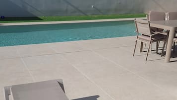 Alberca al aire libre