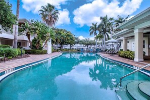 Pool - PARADISE IMG CONDO NEAR BEACH (Bradenton)