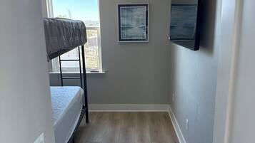 4 chambres, fer et planche Ă repasser, Wi-Fi, draps fournis