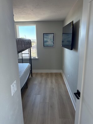 4 chambres, fer et planche à repasser, Wi-Fi, draps fournis