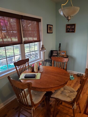 Charming 1-bedroom house in lovely Seneca. 5 miles from Clemson University