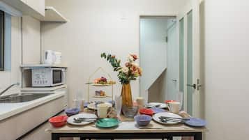 Microwave, stovetop