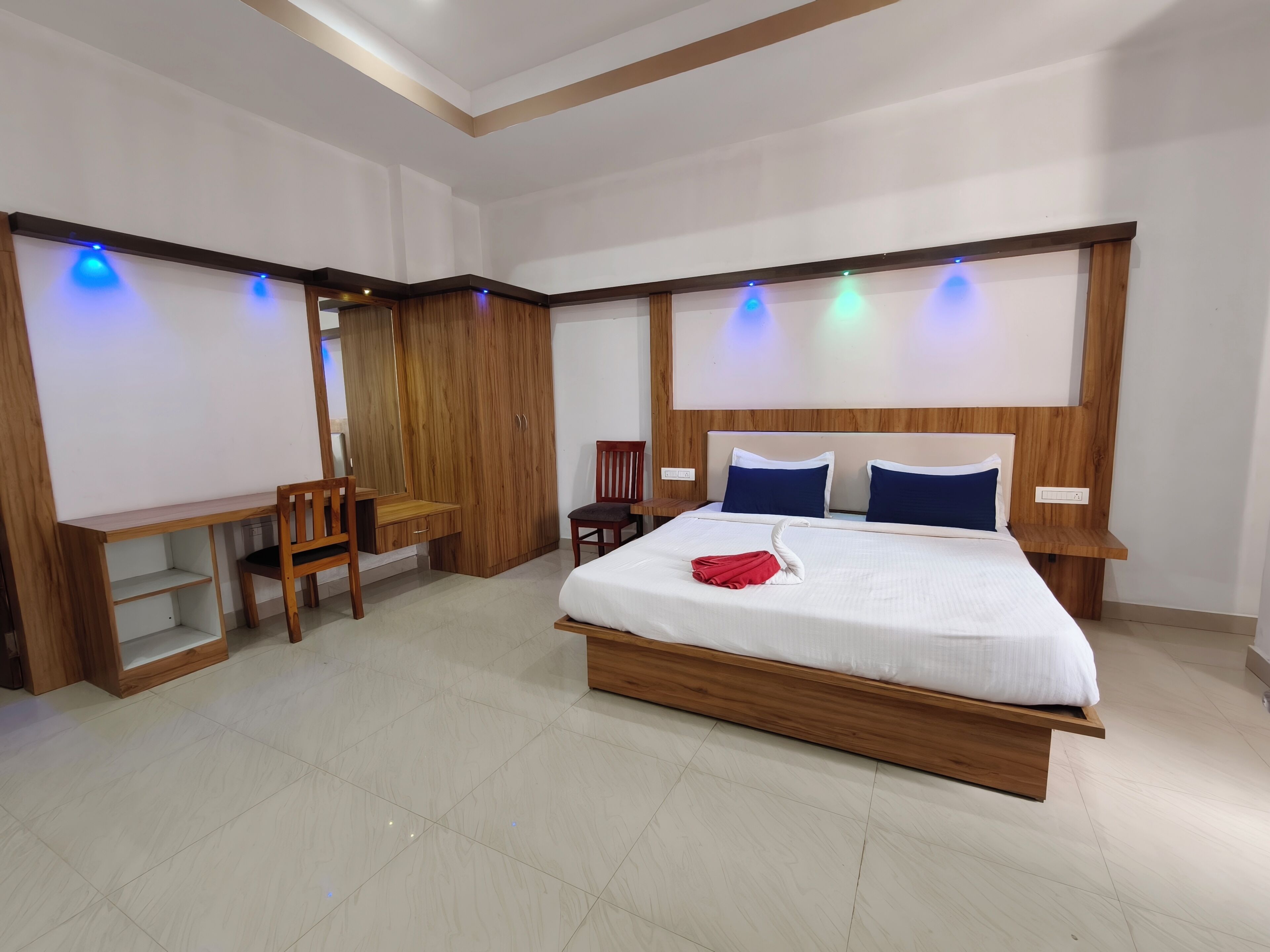 Family Double or Twin Room | Iron/ironing board, free WiFi