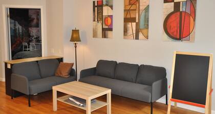 Family-Friendly Retreat With Trampoline & Grill