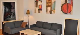 Family-Friendly Retreat With Trampoline & Grill