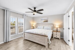 3 bedrooms, iron/ironing board, free WiFi, bed sheets - St. James City Escape | Waterfront + Pool | Sleeps 8 (Saint James City)
